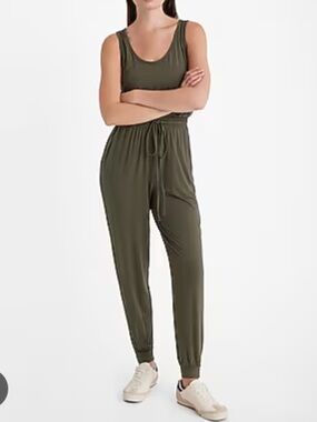 Olive Green Sleeveless Jumpsuit